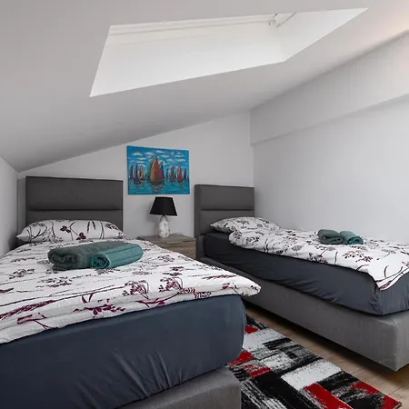 Apartment New One&only With Terrace Poreč