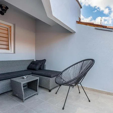 Apartment New One&only With Terrace Poreč
